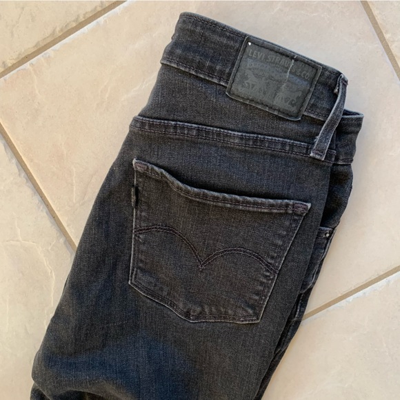 Levi’s 721 High Rise Skinny Jean Studded Ankle - Picture 5 of 7